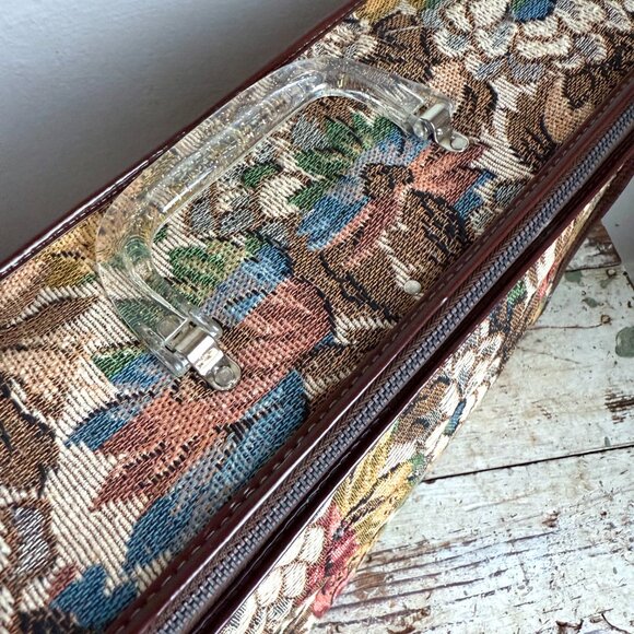 Vintage Floral Tapestry Collapsible Suitcase with Lucite Handle and Zipper Closu - Picture 6 of 16